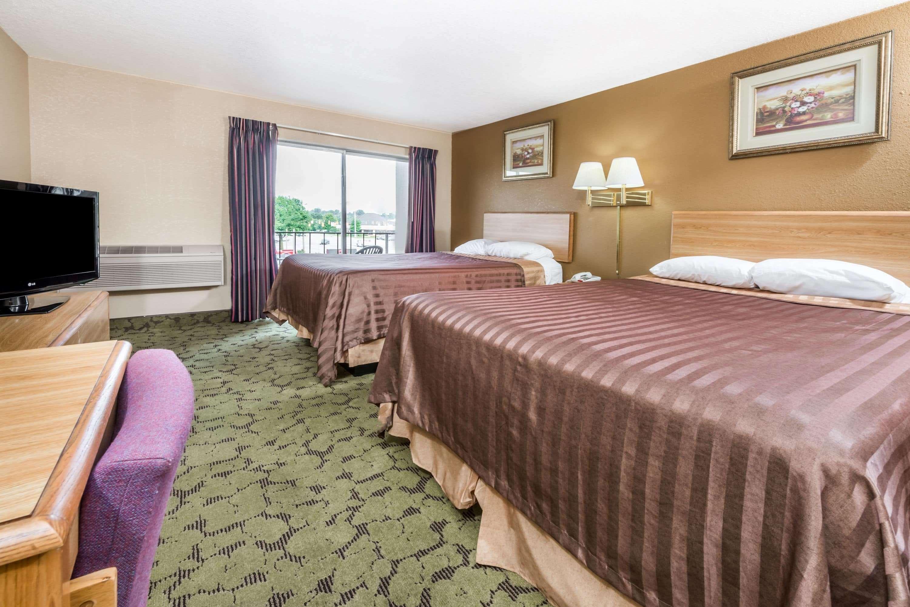Travelodge by Wyndham Bloomington Eksteriør billede