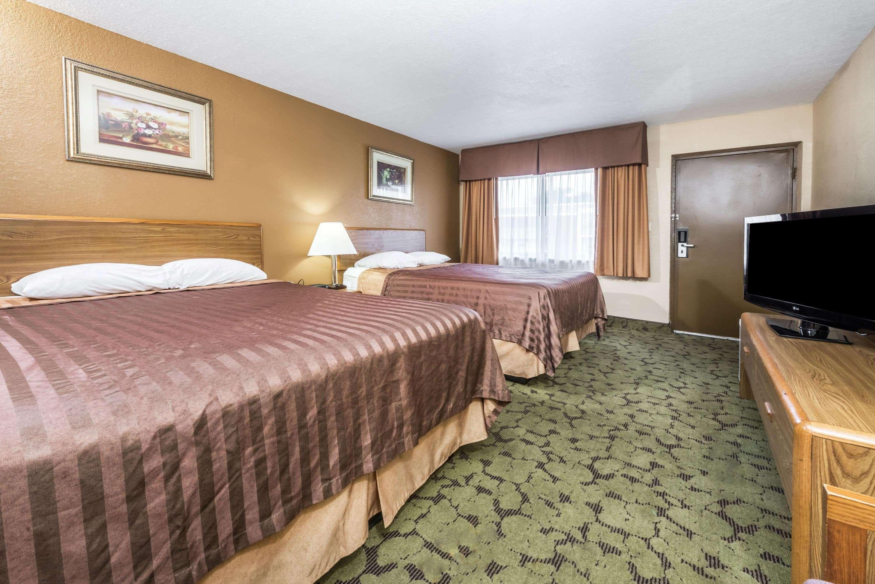 Travelodge by Wyndham Bloomington Eksteriør billede