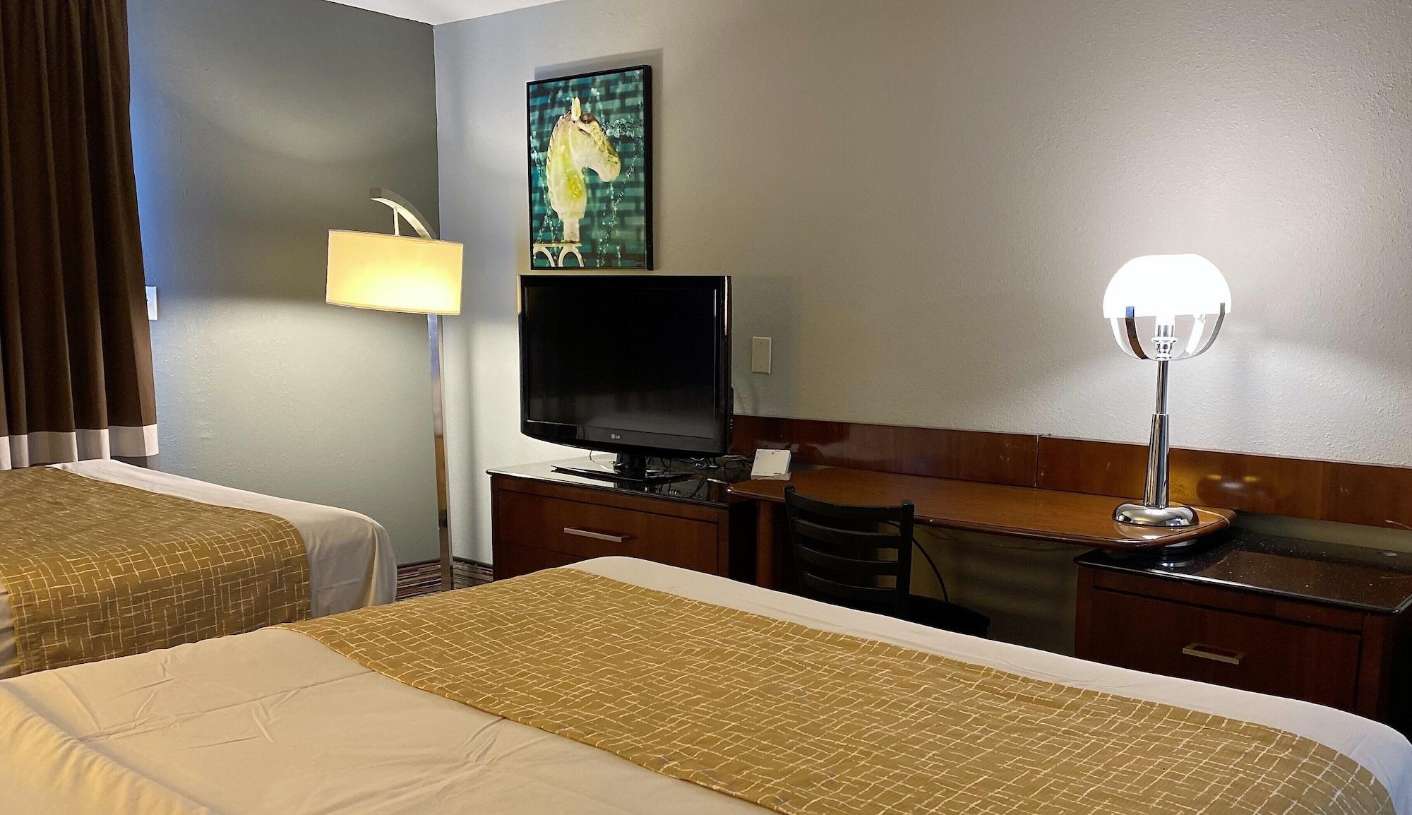 Travelodge by Wyndham Bloomington Eksteriør billede