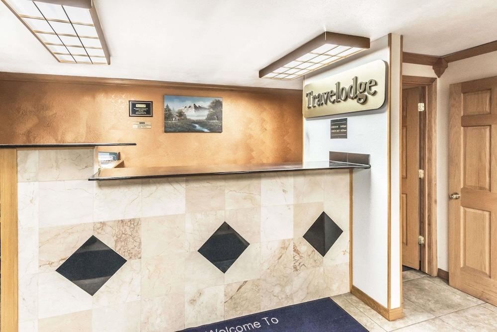 Travelodge by Wyndham Bloomington Eksteriør billede