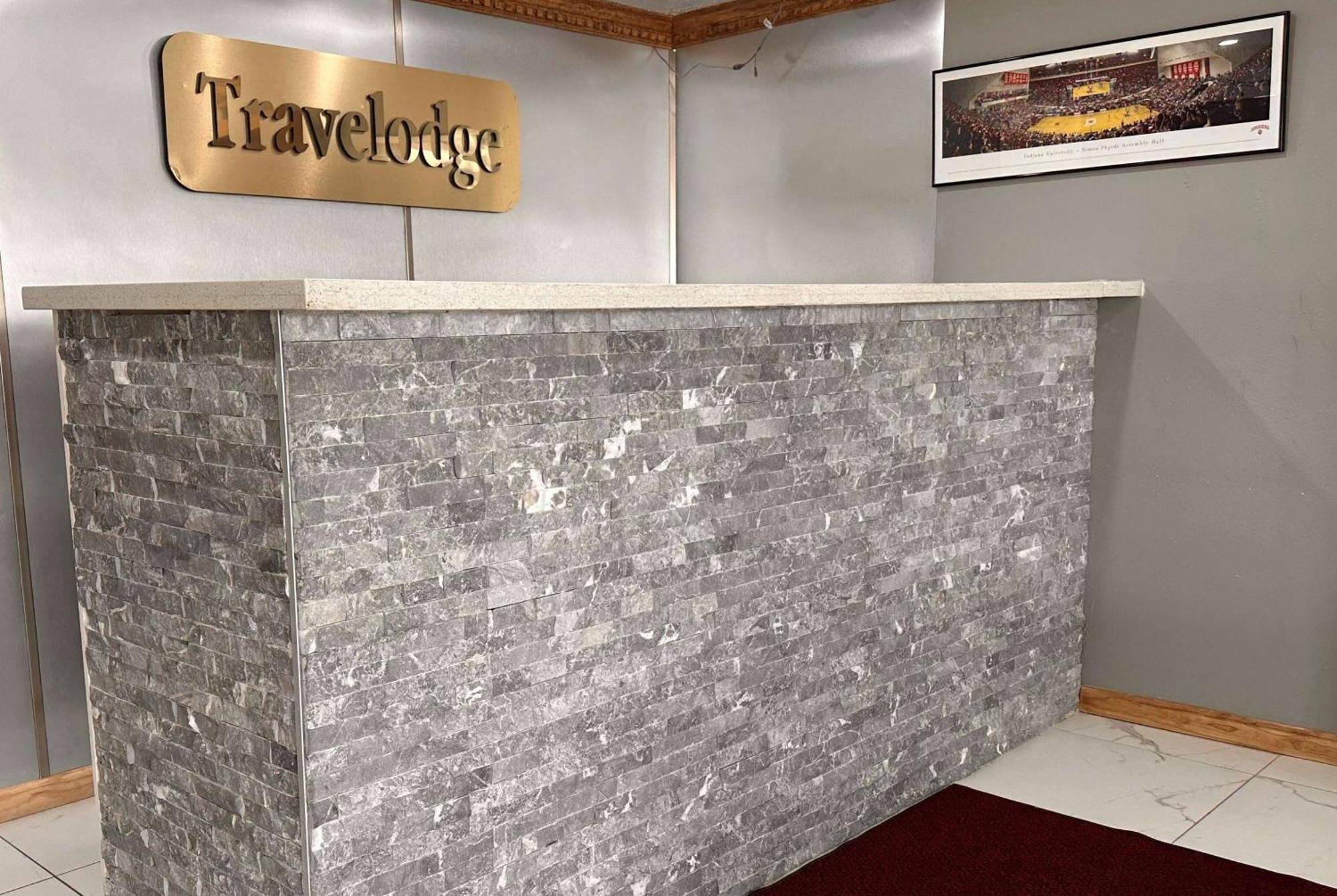 Travelodge by Wyndham Bloomington Eksteriør billede