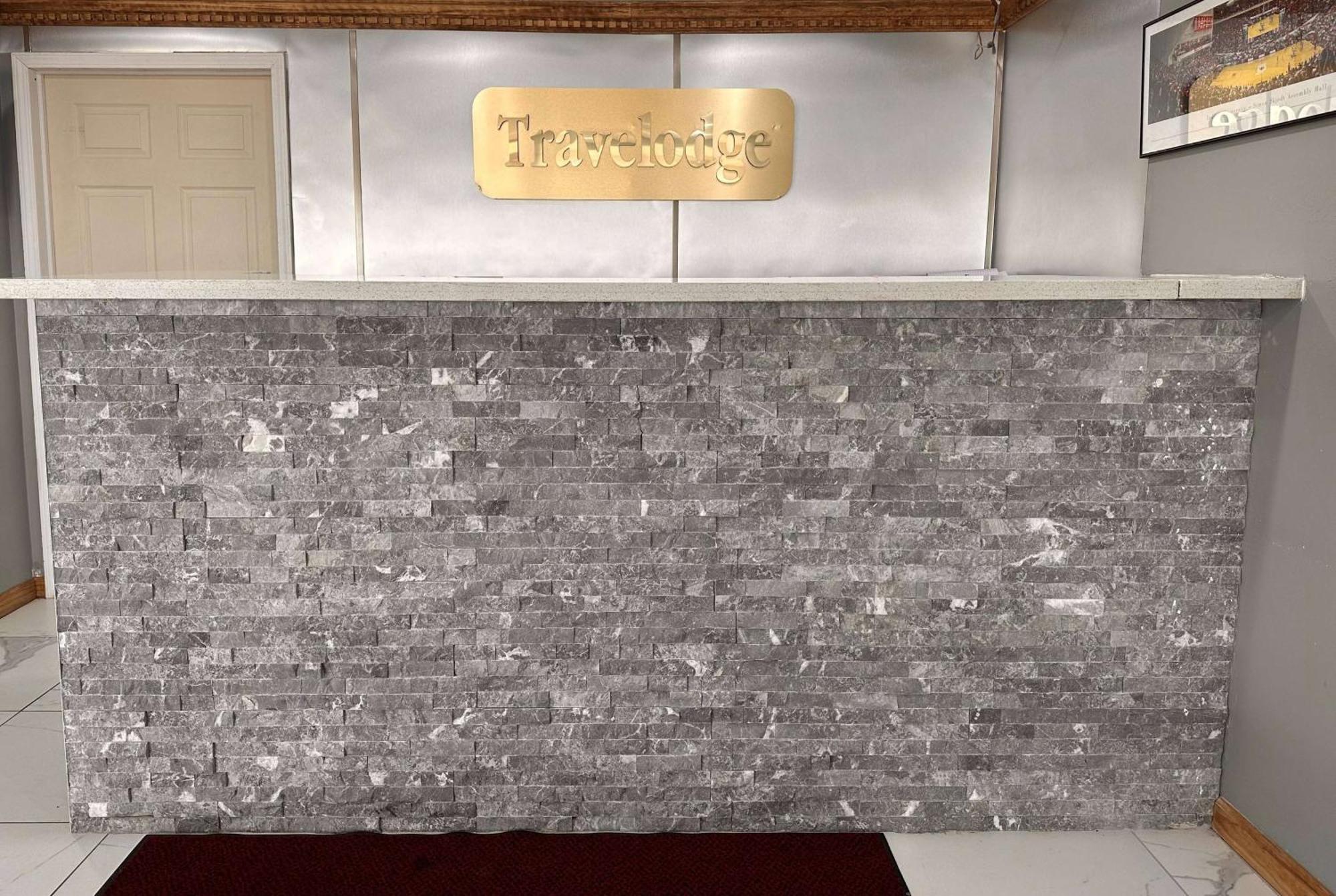 Travelodge by Wyndham Bloomington Eksteriør billede