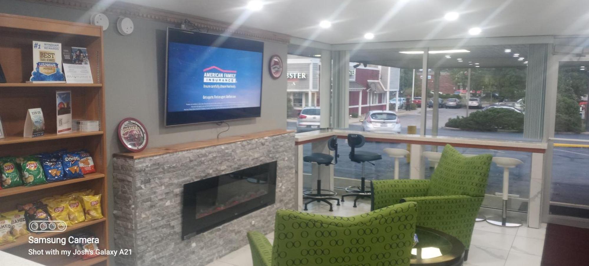 Travelodge by Wyndham Bloomington Eksteriør billede